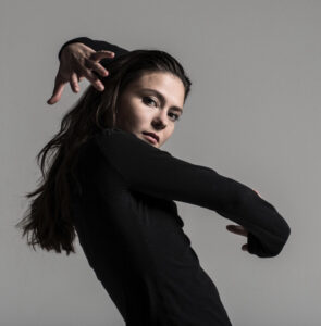 Nicole Muratov, chorégraphe aux ateliers artistiques Danse en Seine 